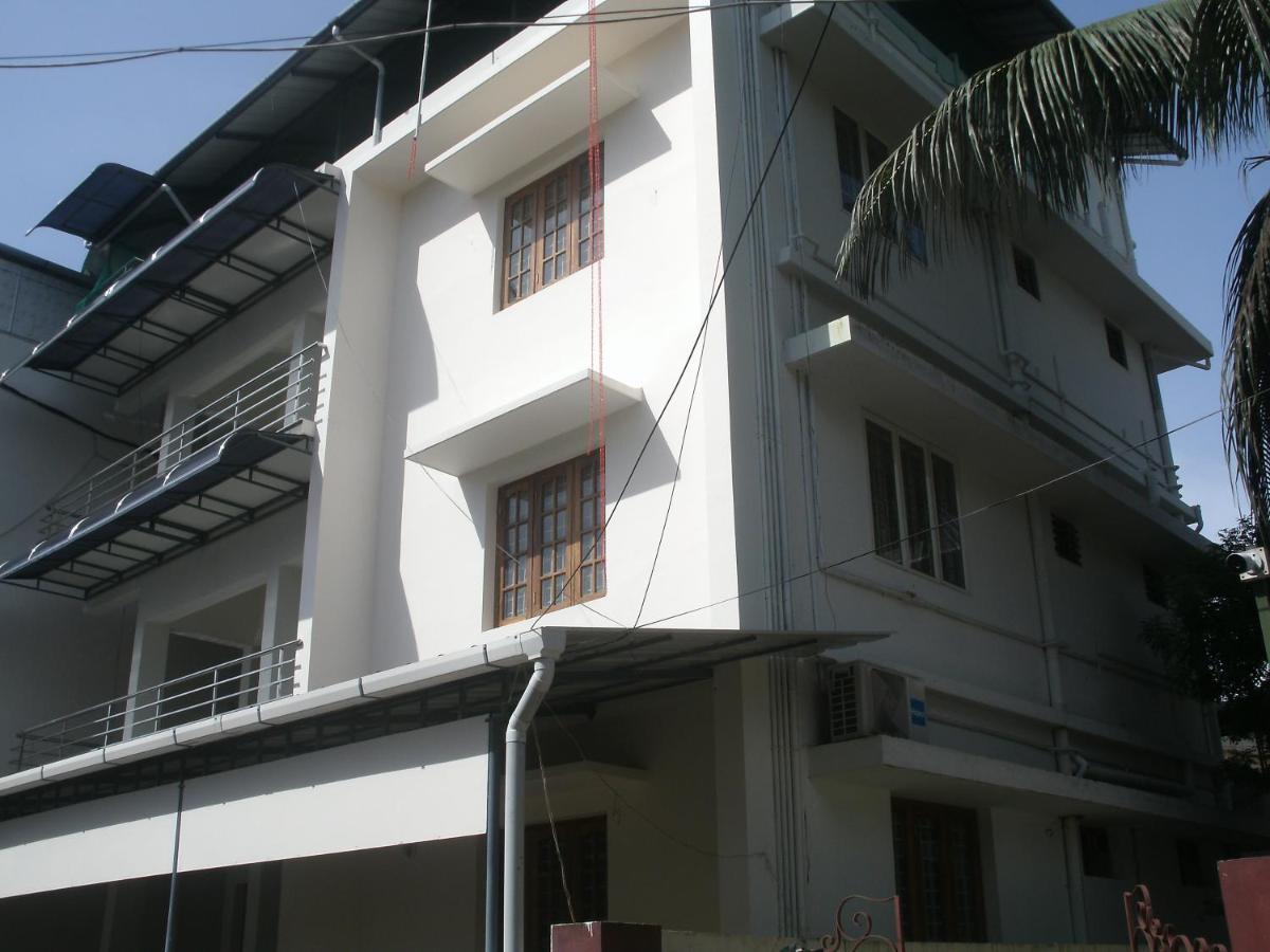 Jacaranda Holiday Home Kochi Eksteriør bilde
