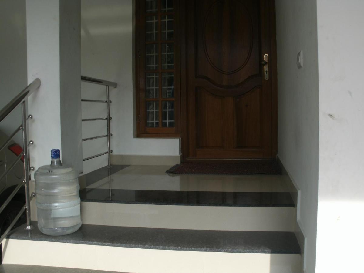 Jacaranda Holiday Home Kochi Eksteriør bilde
